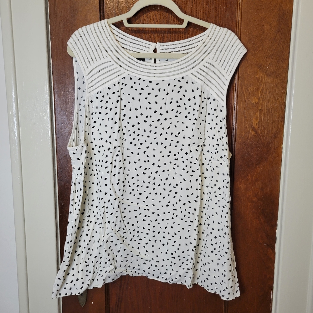 Cream and Black TALBOTS Tank Top SZ 22W
